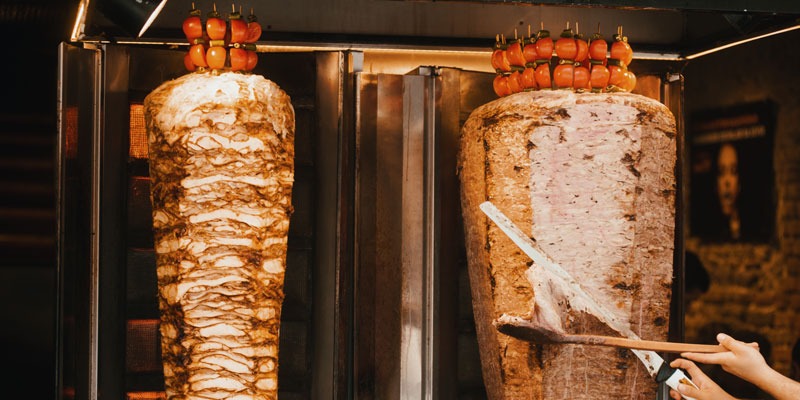 Maîtriser l'Art du Kebab: Guide Complet pour Choisir le Grill Döner Professionnel Idéal